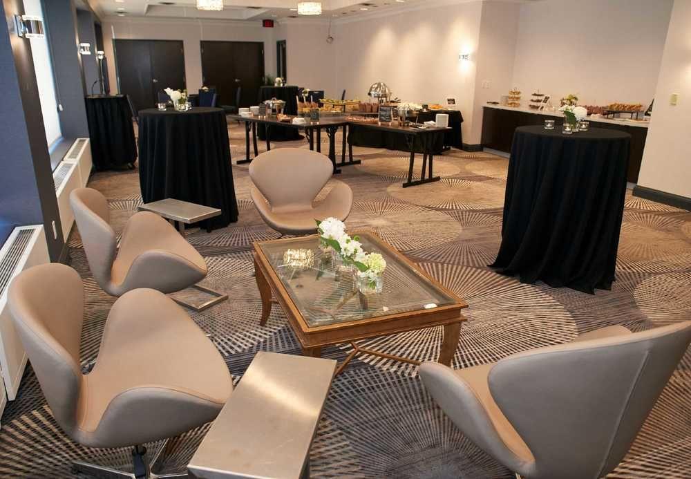 Courtyard By Marriott Toronto Downtown Hotel Buitenkant foto