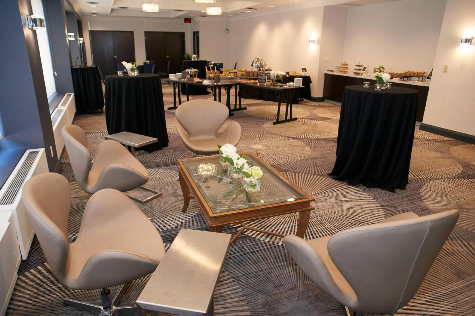 Courtyard By Marriott Toronto Downtown Hotel Buitenkant foto