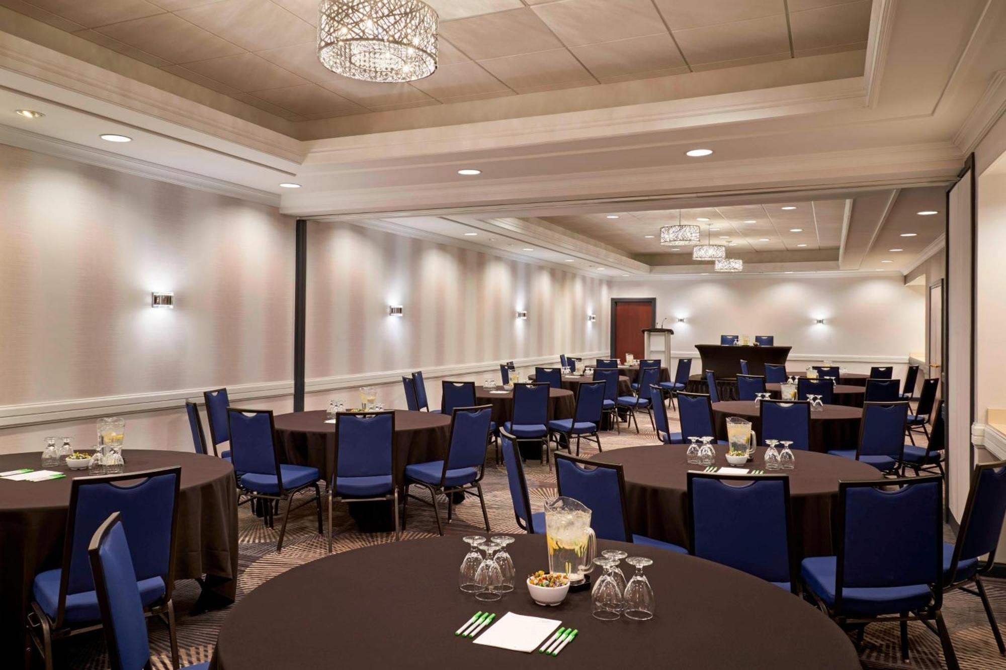 Courtyard By Marriott Toronto Downtown Hotel Buitenkant foto