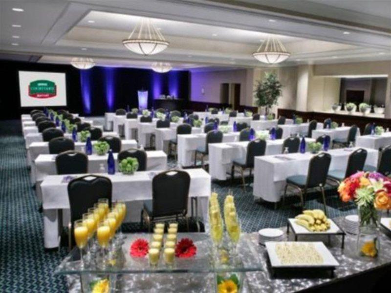 Courtyard By Marriott Toronto Downtown Hotel Buitenkant foto