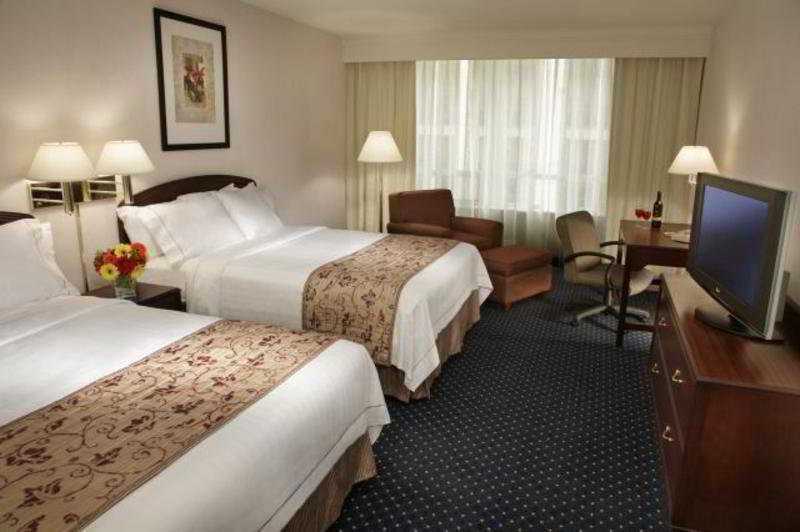 Courtyard By Marriott Toronto Downtown Hotel Buitenkant foto